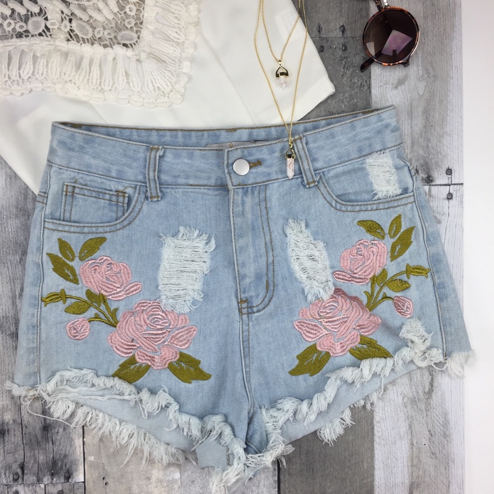 36 Point 5 Embroidered High Waist Denim Shorts M